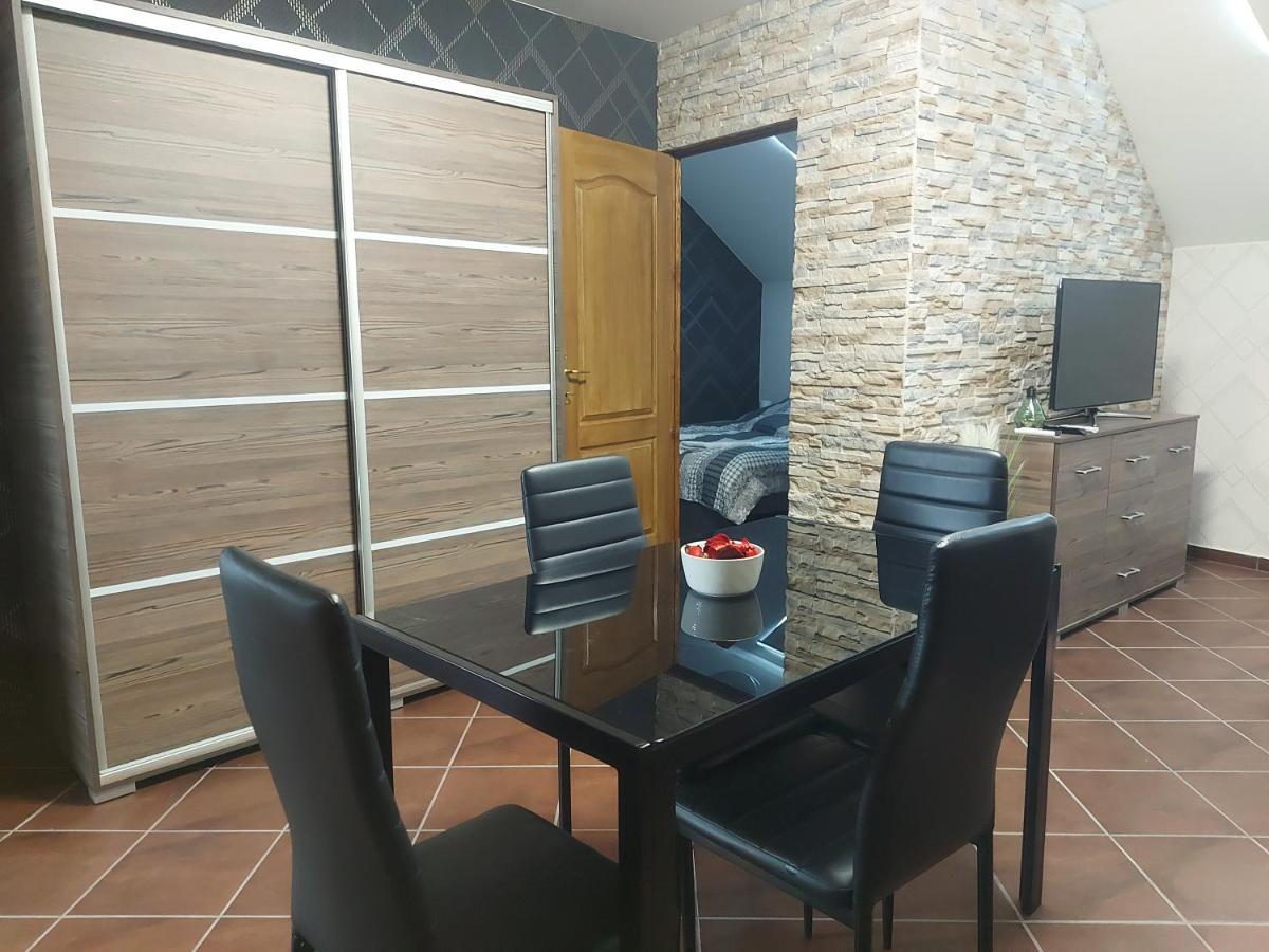 Anikó Szállás Baja Exterior foto